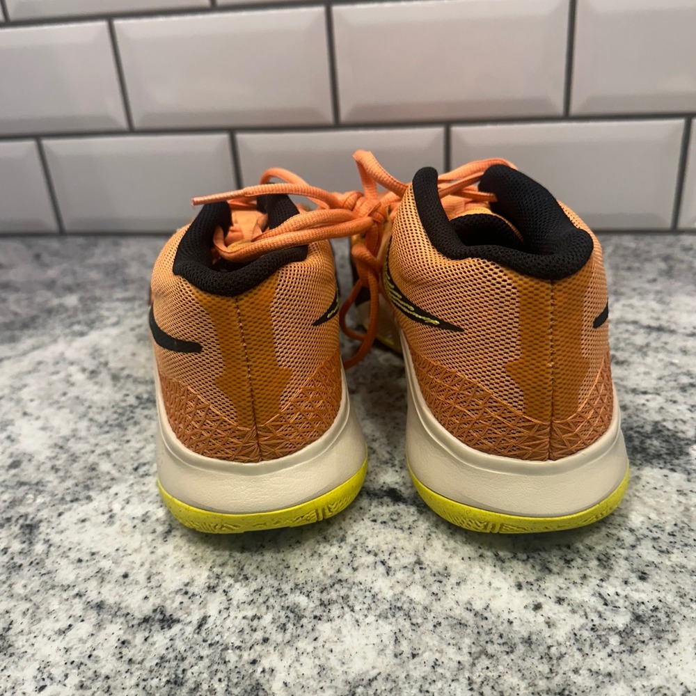 Nike Kyrie Low 3 Mens Orange Basketball Shoes DM1123 800 Size 8.5 - Picture 5 of 8